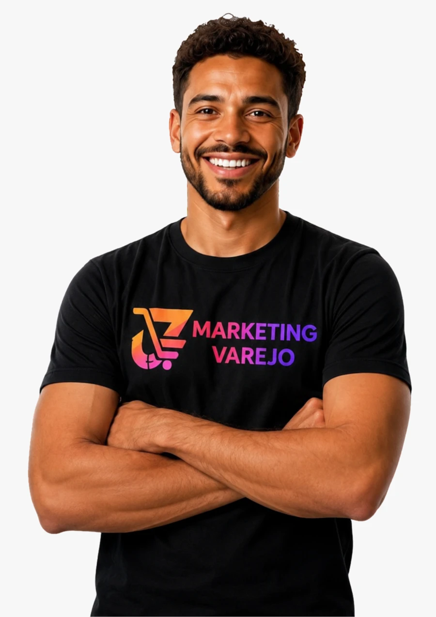 Rapaz com camiseta da J7 Marketing Varejo